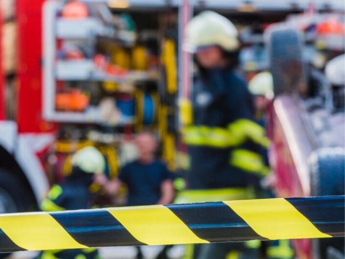 autóbaleset tűzoltó