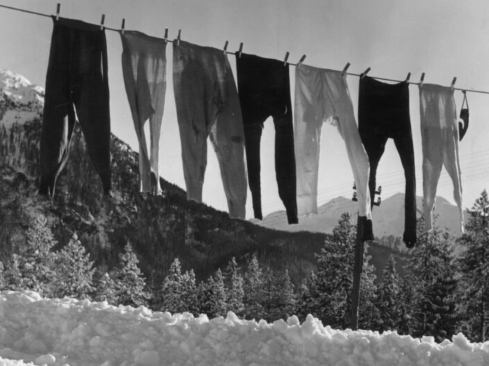 kint száradó ruhák