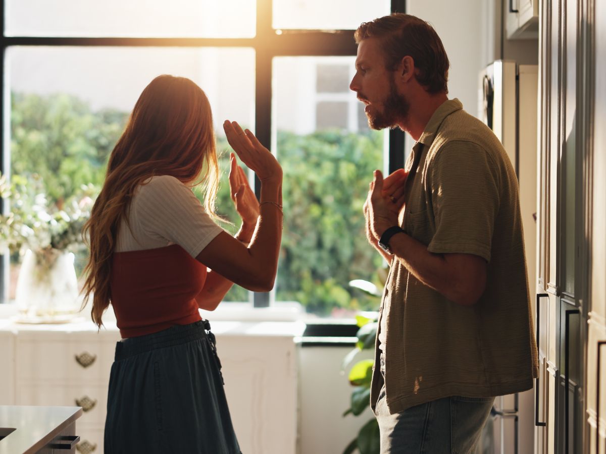 veszekedő pár otthon