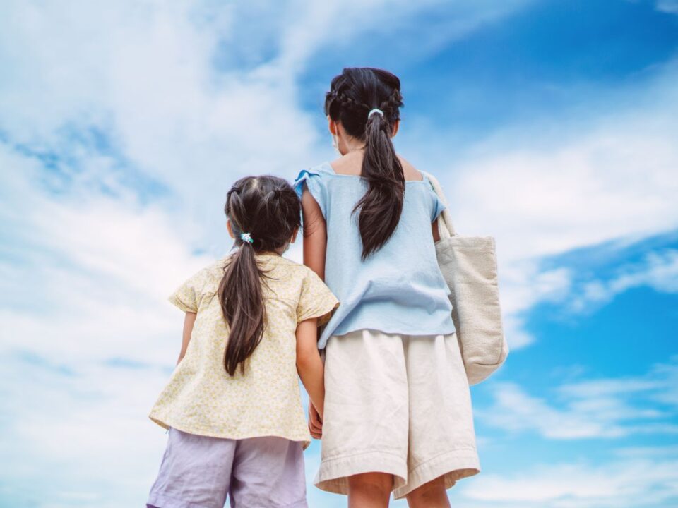 kislányok gyerekektestvérek 