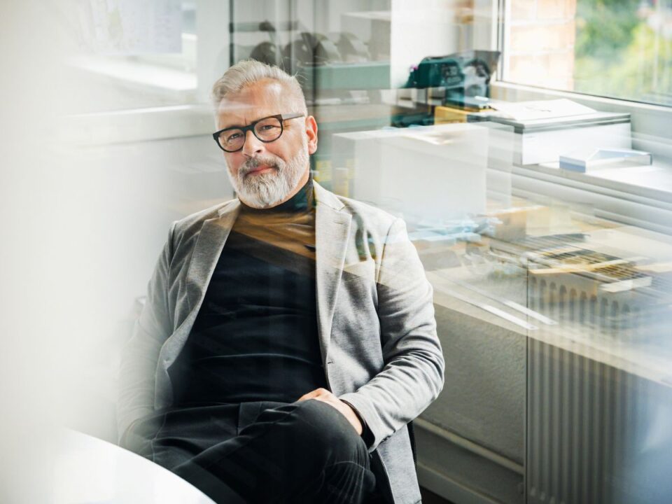 60 éves sármos férfi