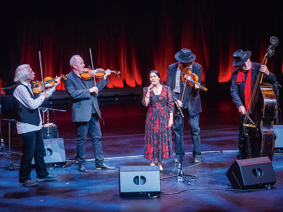 LAKATOS Mónika - Nők Lapja