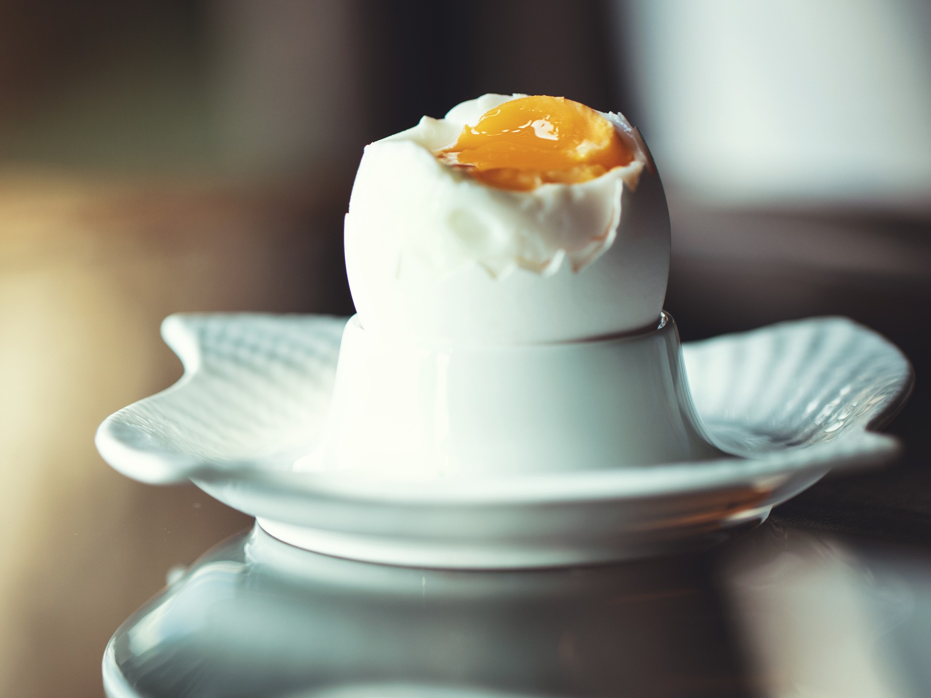 lágy tojás tálkában