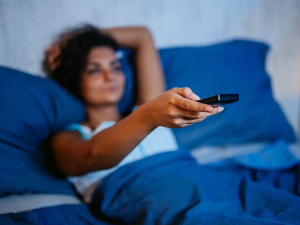 ezt-jelenti-filmnezes-kozben-elalvas - Nők Lapja alvás filmezés közben alvászavar pihenés kialvatlanság