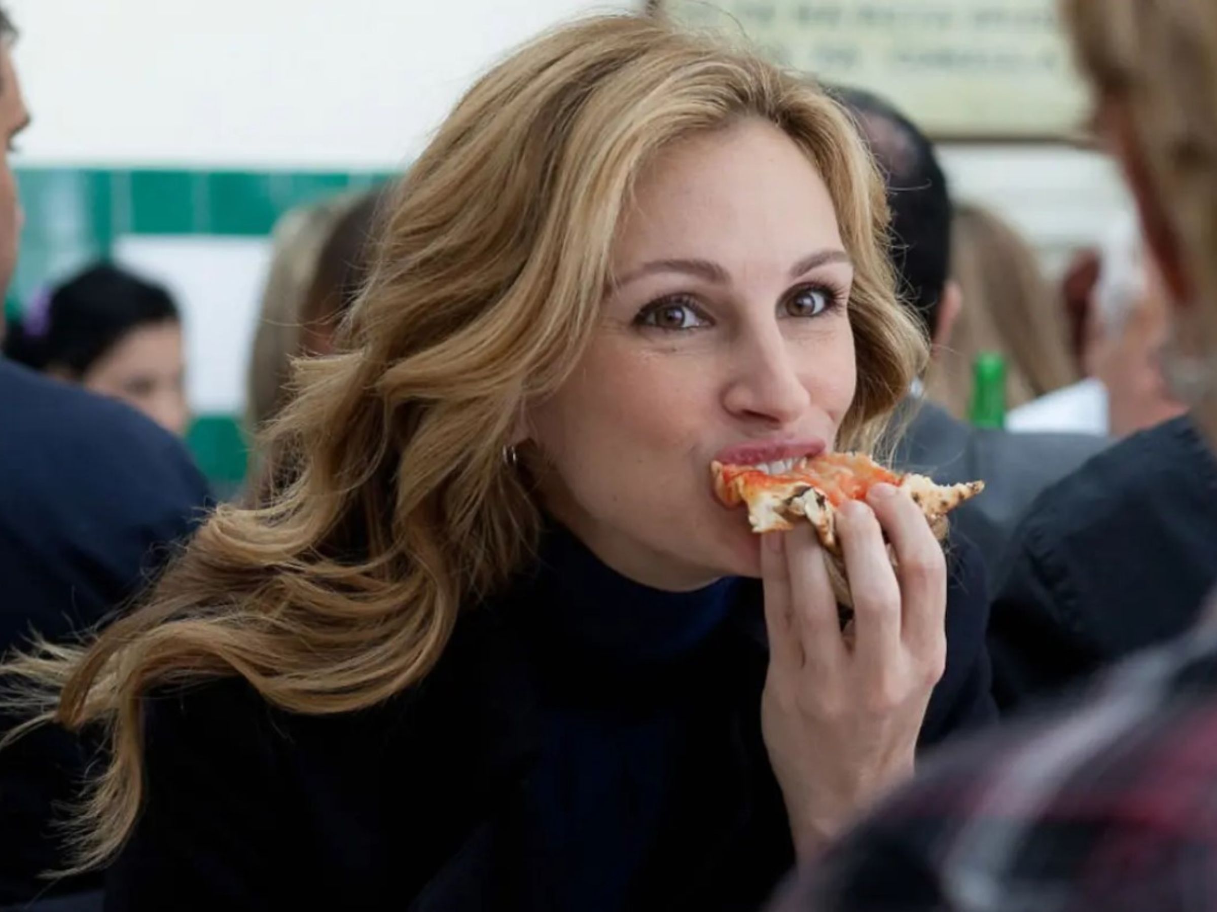 Julia Roberts pizzát eszik az Ízek, imák, szerelmek című filmben