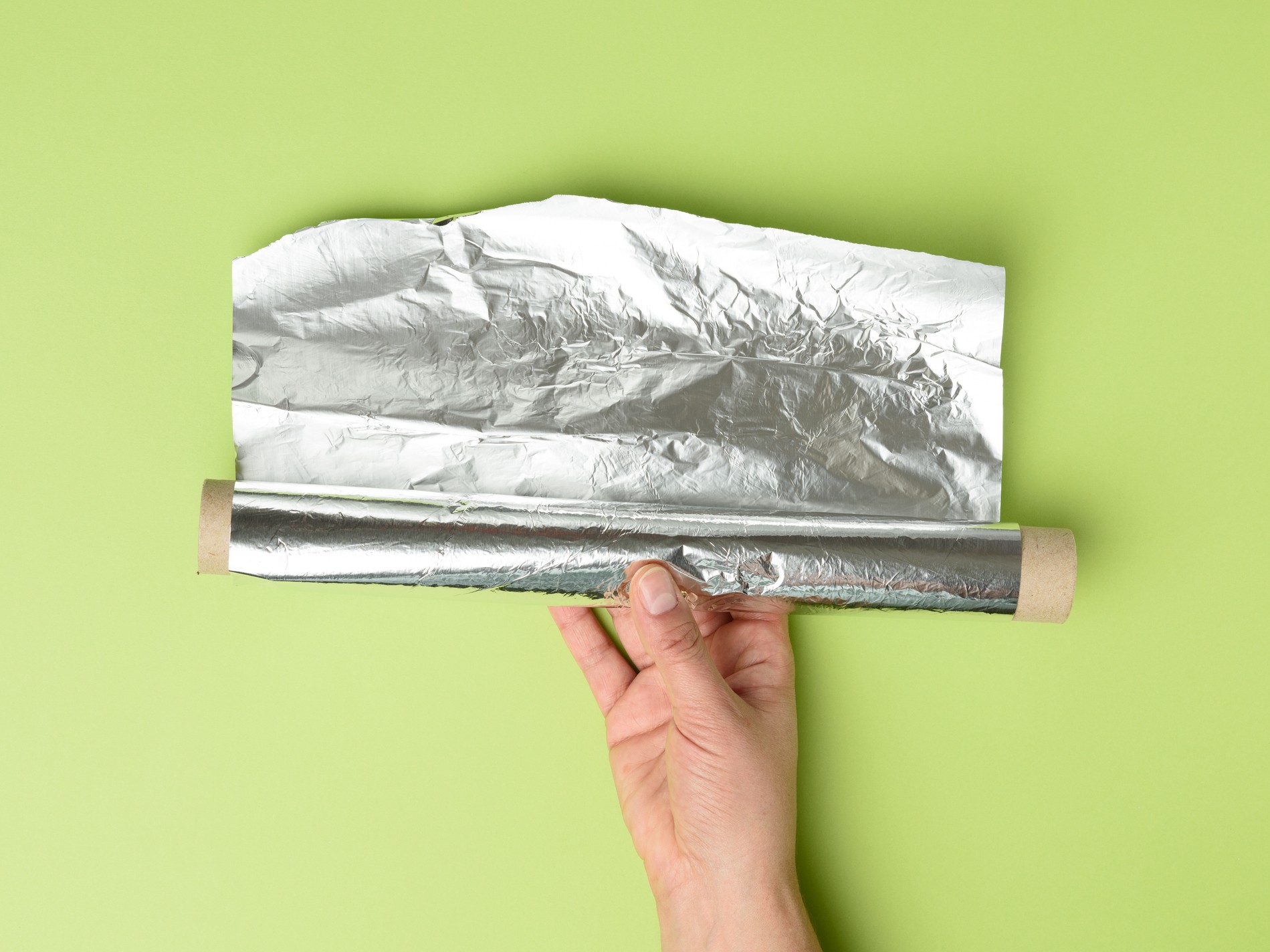 alufólia letekerése