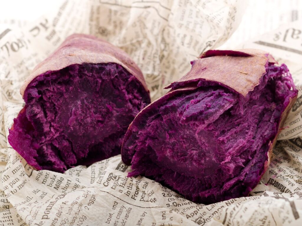 Beni imo, a japán lila édesburgonya újságpapíron