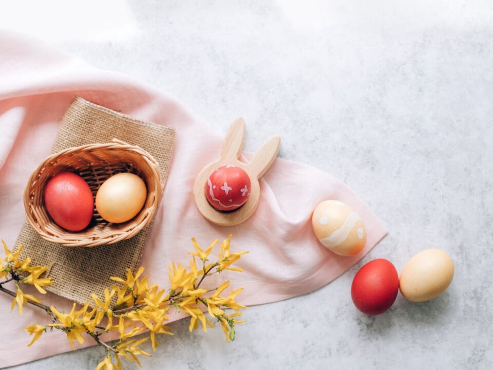 piros húsvéti tojások