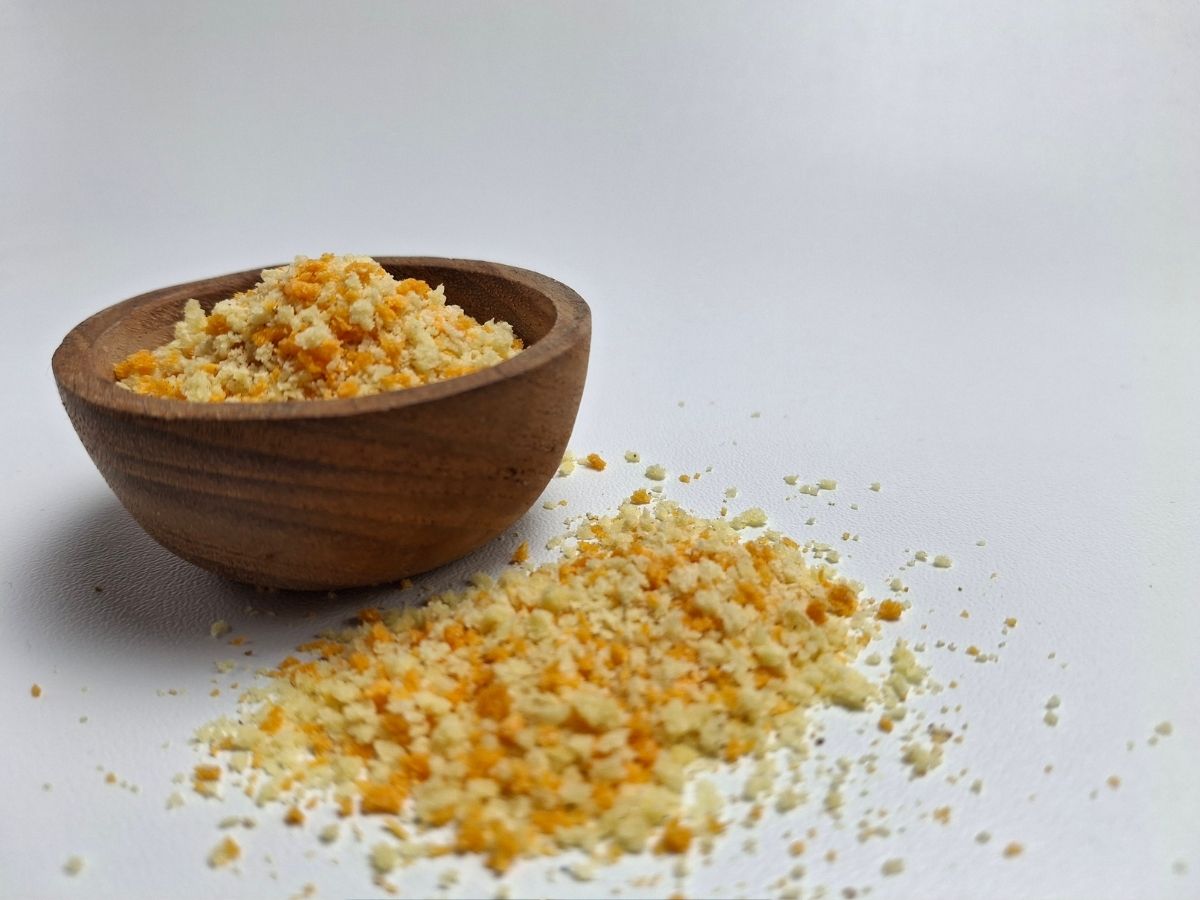 zsemlemorzs kis tálban és mellette