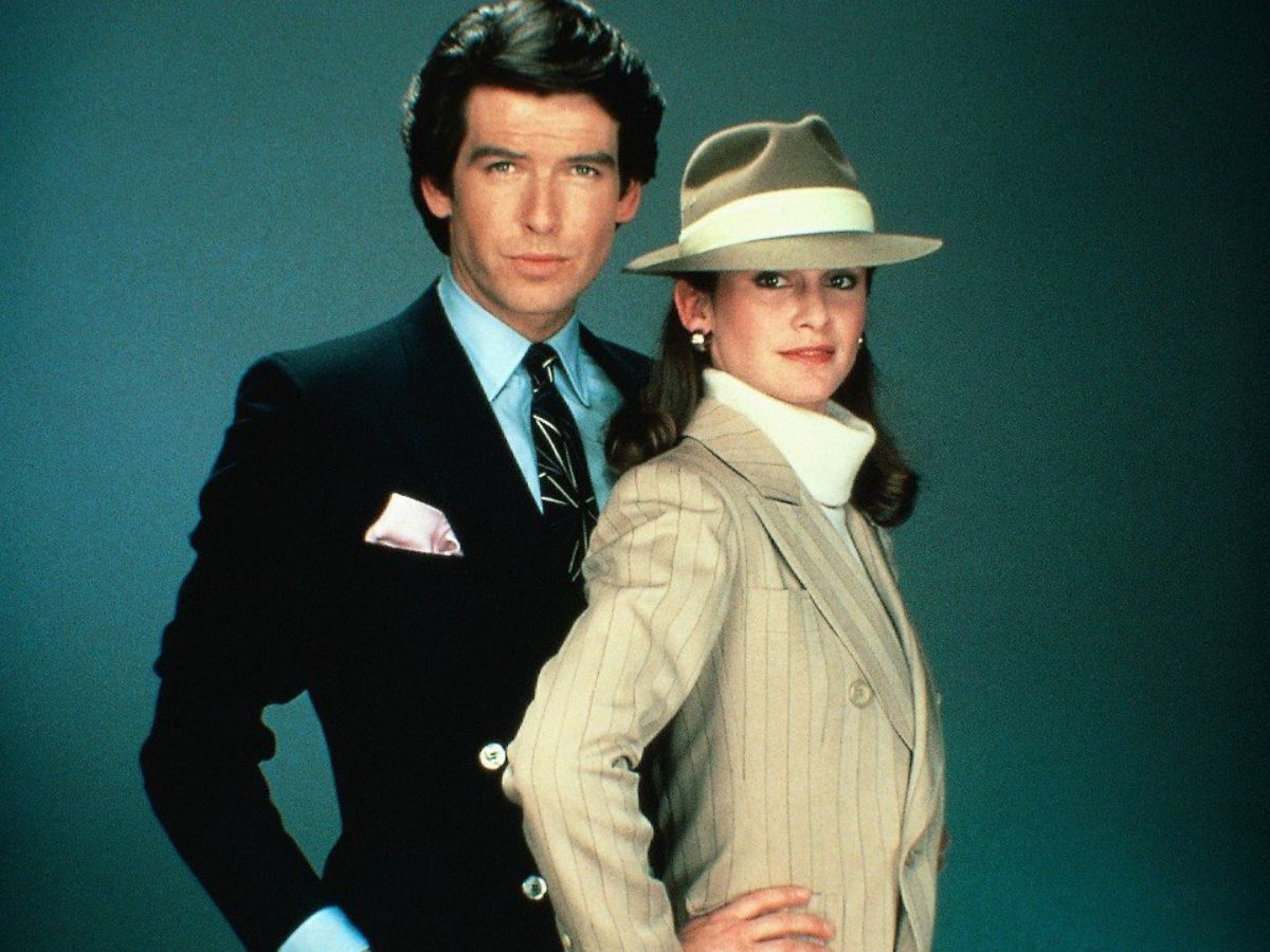 Pierce Brosnan és Lauren Holt a Remington Steele című sorozatban