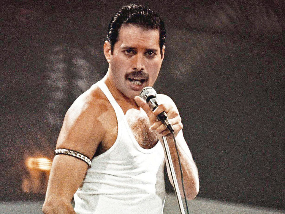 Queen Perform At Live Aid At Wembley - Nők Lapja enekesek-eredeti-neve