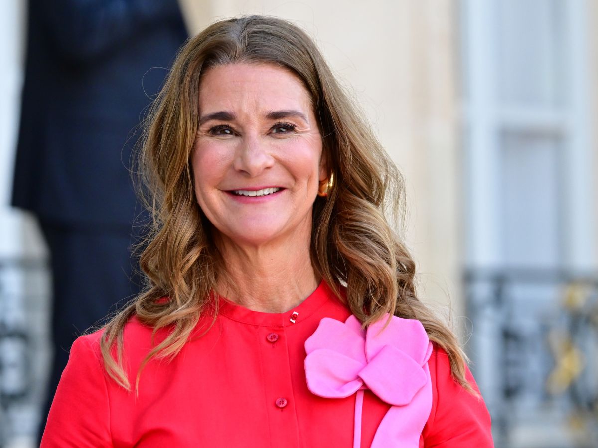 melinda gates piros ruhában