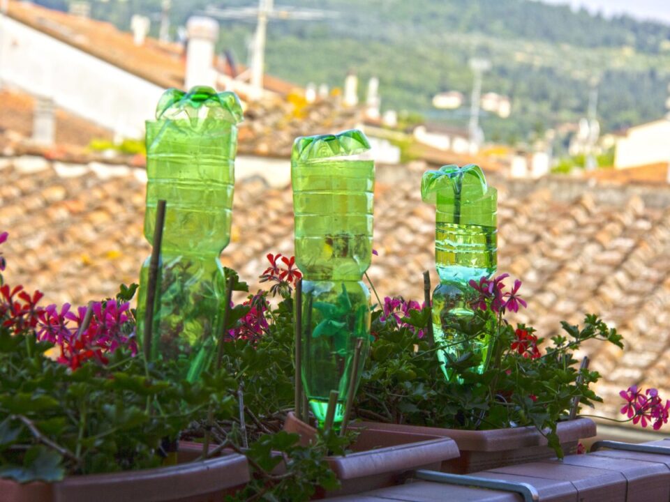 DIY öntözőrendszer műanyag palackokból 