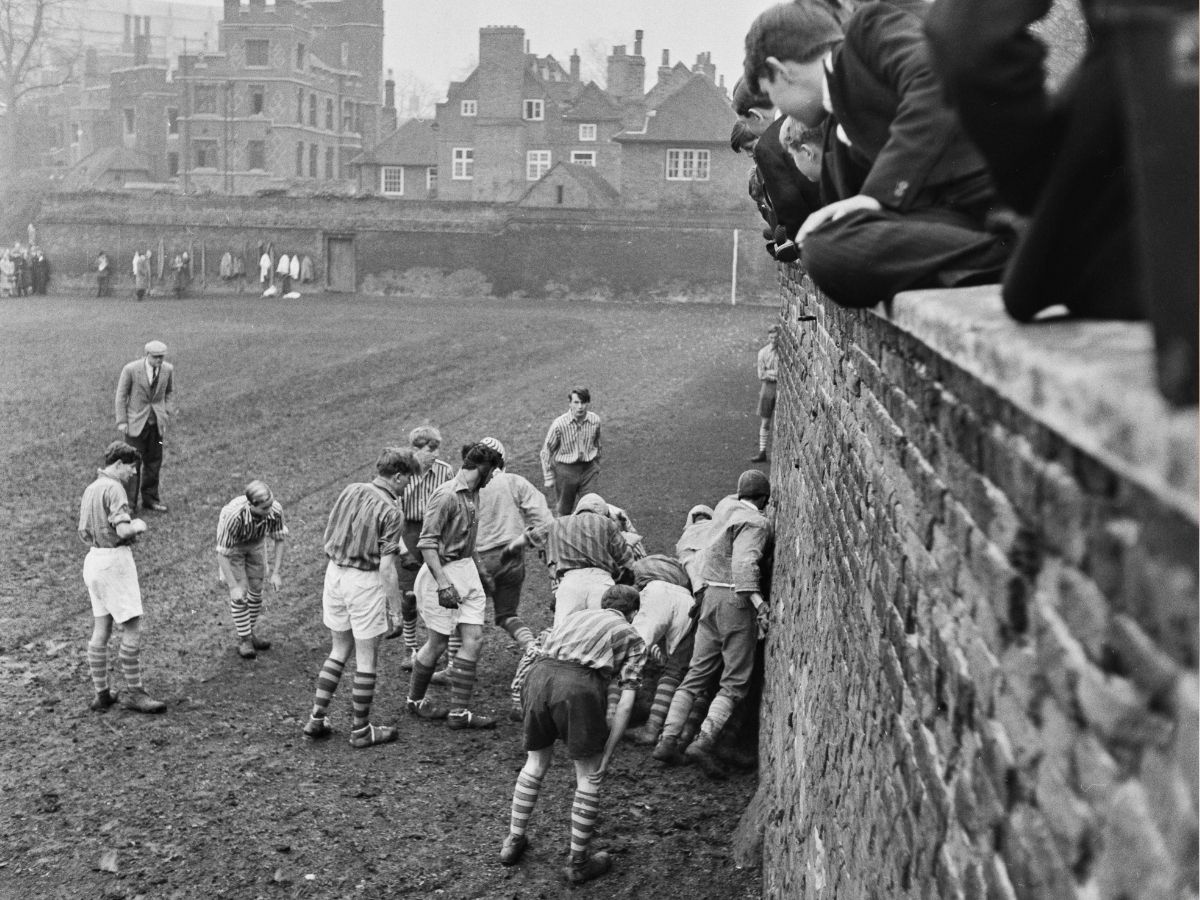 1958-as fotón a híres Eton-sport, a Wall Game