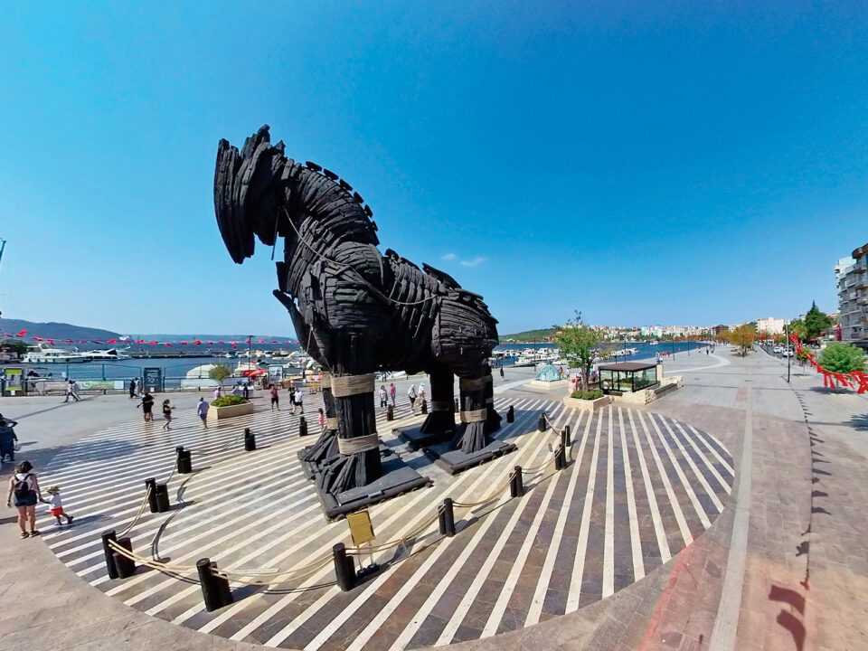 Trojan Wooden Horse in Canakkale town - Nők Lapja