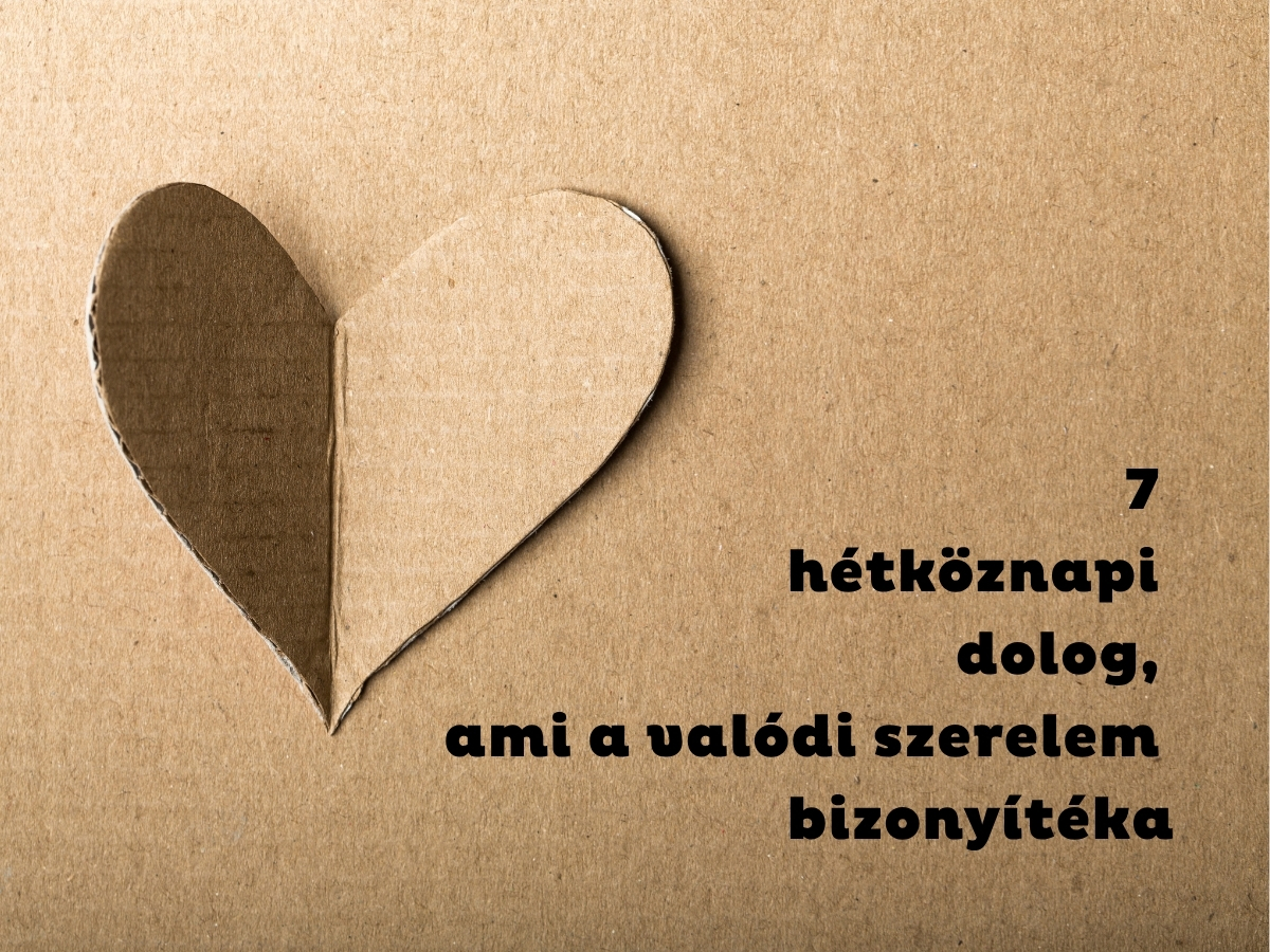 Kartonpapír háttér, rajta kartonpapírból kivágott szív