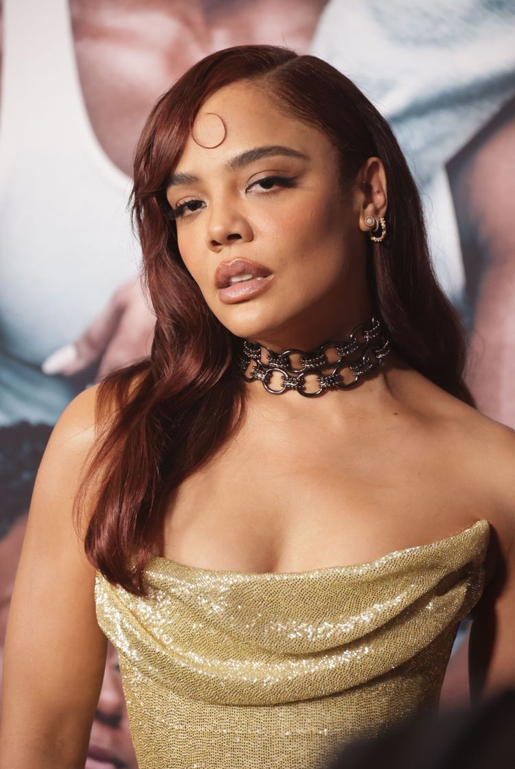 GettyImages-1470110122-2147e048f99b4e71a3e8d622e6d4880a - Nők Lapja Tessa Thompson természetellenes vörös hajjal
