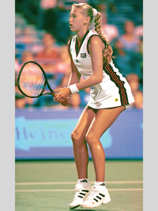 Anna Kournikova plays at Pilot Pen International tennis - Nők Lapja