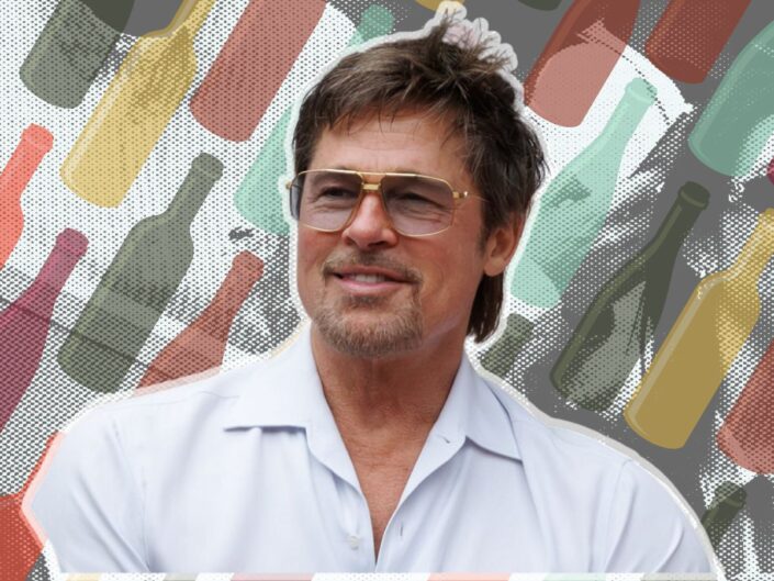 Brad Pitt a 2026-os Roland Garros női döntőjén Párizsban, 2026. június 6-án, a kép hátterében halványan színes borosüvegek