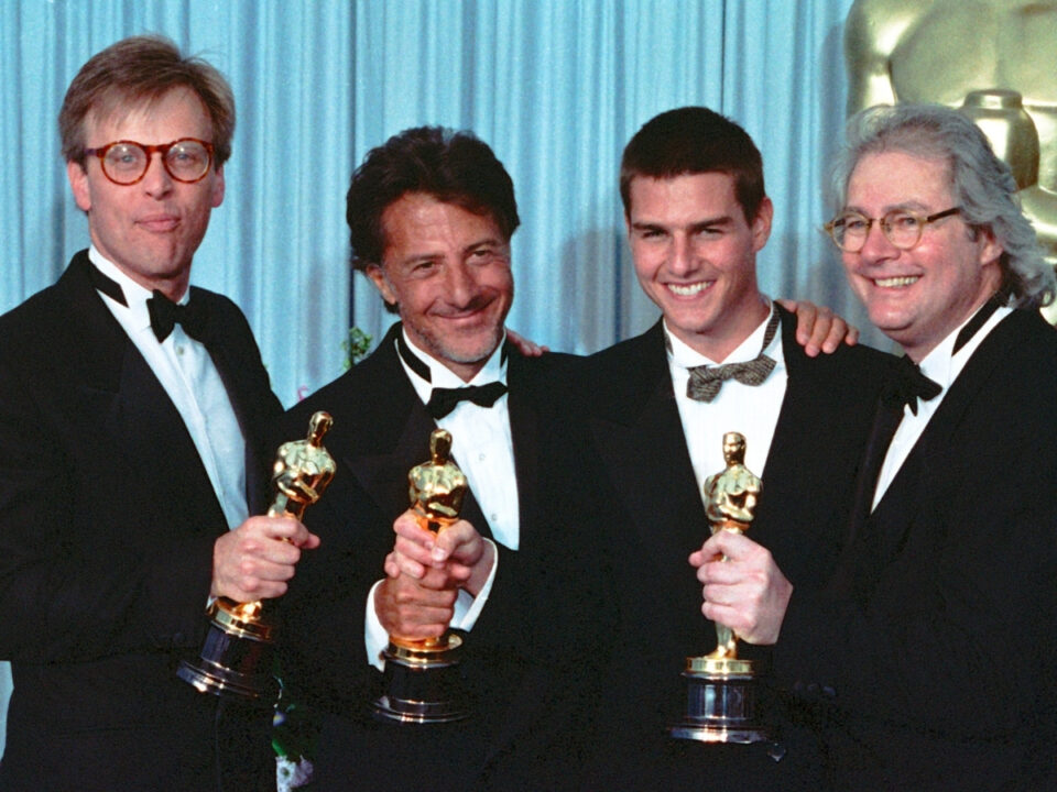 Esőember Oscar-díj átadó után Marc Jacobsen, Dustin Hoffman, Tom Cruise és Barry Levinson az arany szobrokkal