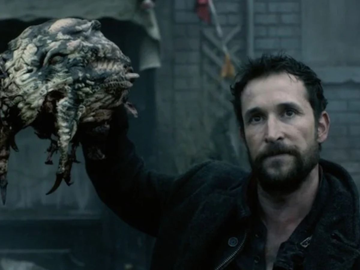 - Nők Lapja Tom Mason a Falling Skies című sci-fiben.
