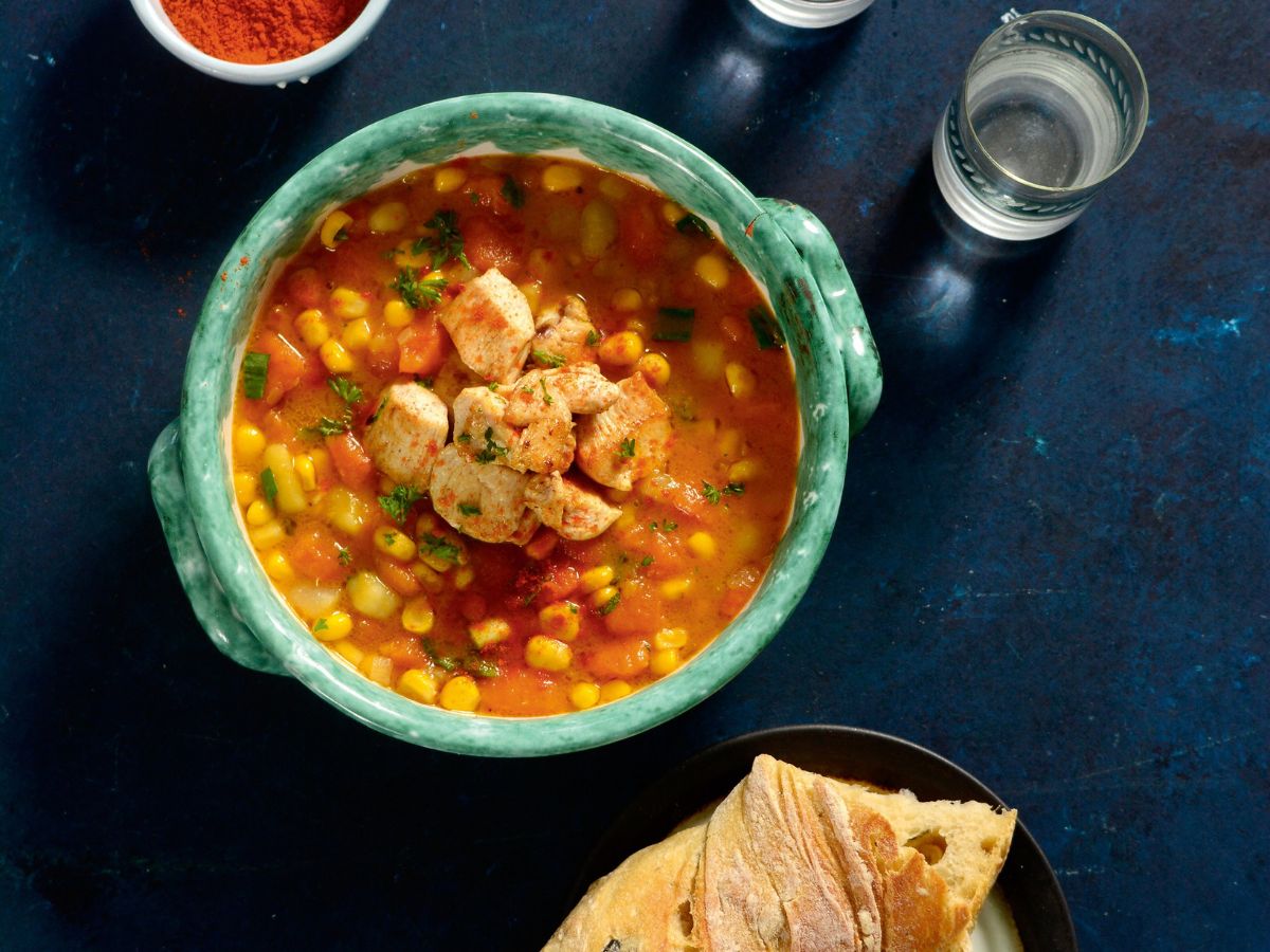 Édesburgonyás, kukoricás chowder csirkével